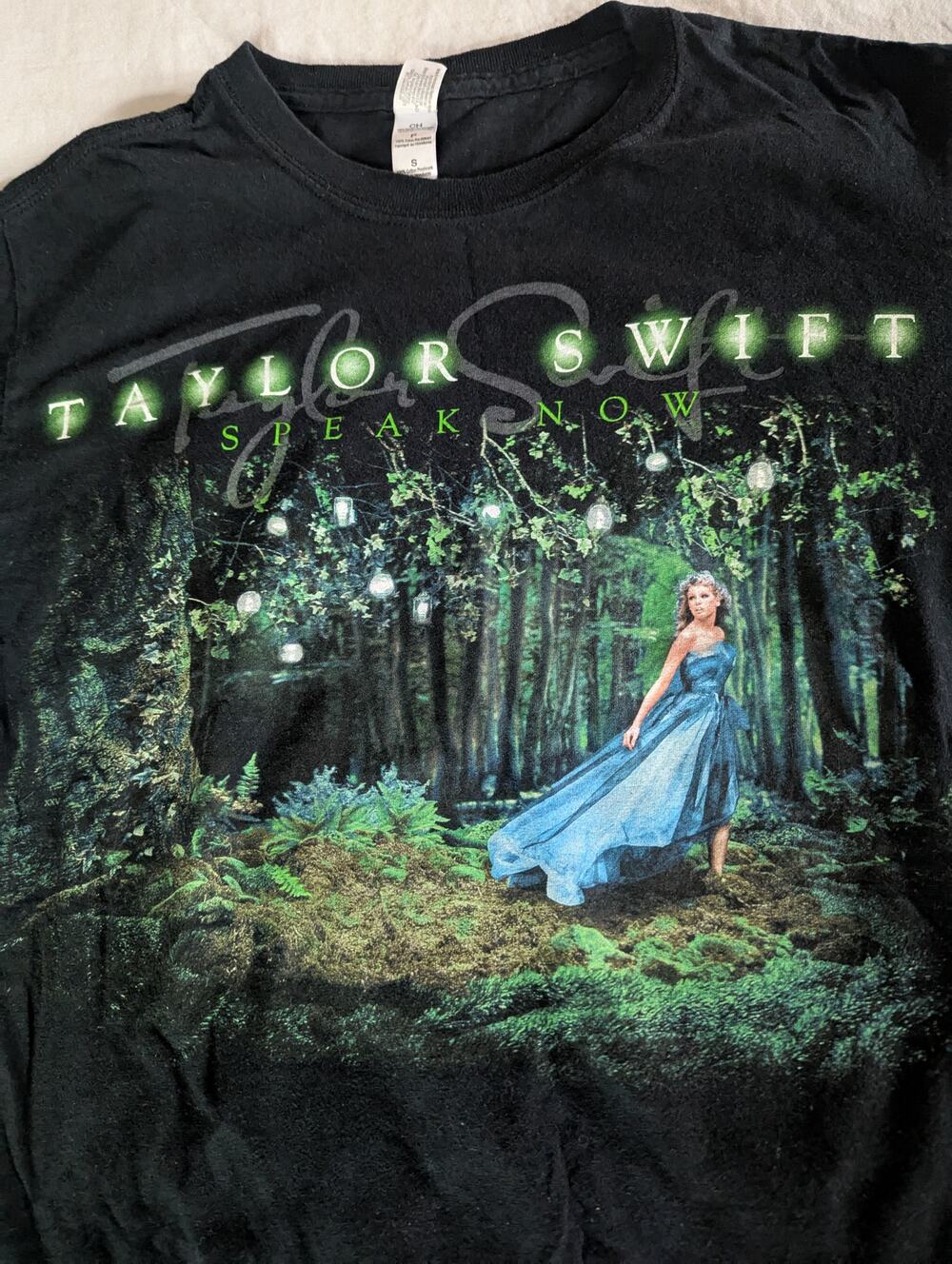 Taylor Swift T-Shirt Size S Speak Now Haunted Rare Circa 2011 Eras Tour Swiftie
